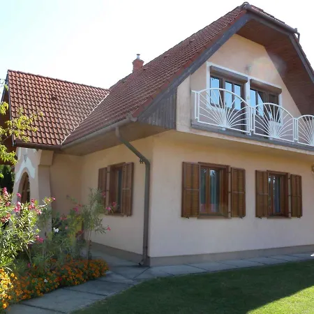 Balatonmariafurdo 6 Апартаменты Балатонкерестур