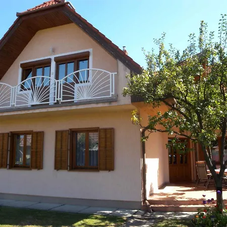 Balatonmariafurdo 6 *